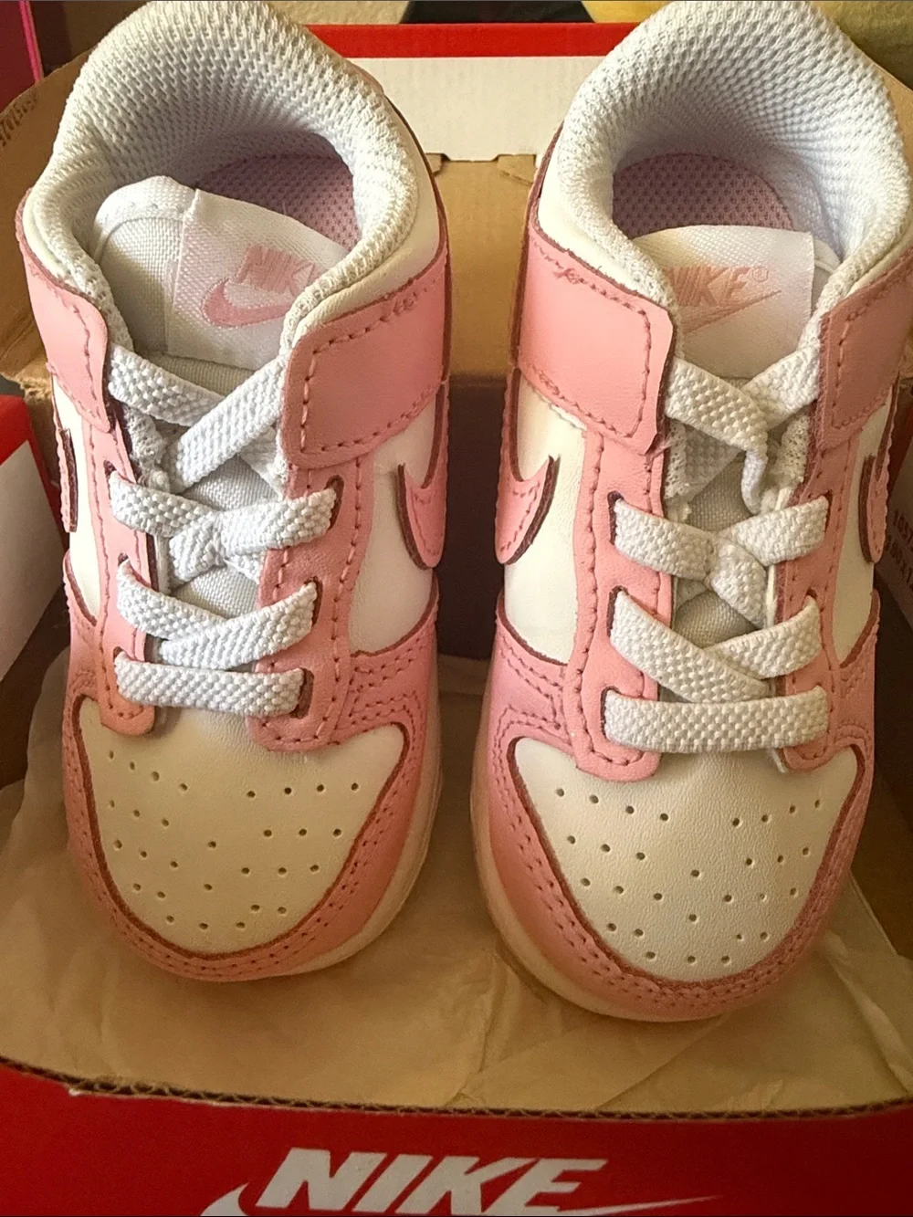 Nike Kids Low-Top Sneakers in Pink and Cream